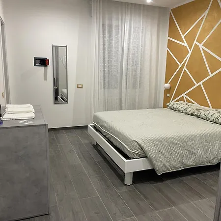 Il Paradiso דירה ראבנה